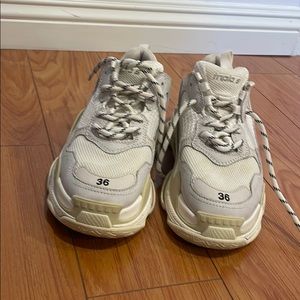 Balenciaga triple S shoes size 6 good condition